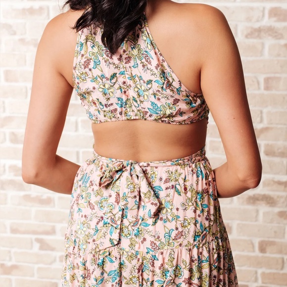 CUTOUT BACK DRESS - Picture 4 of 4